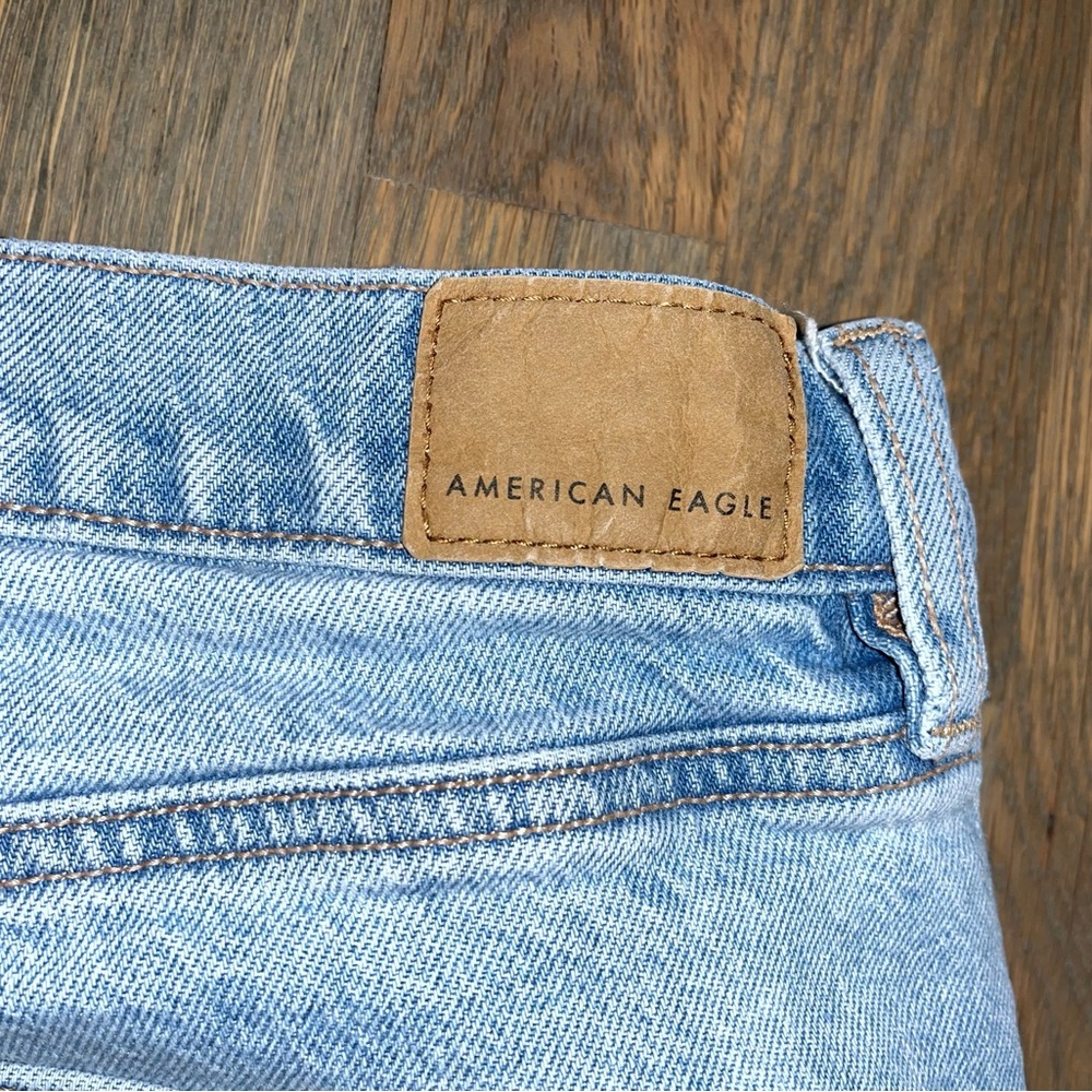 American Eagle Outfitters Light Blue Distressed Boyfriend Jeans - Picture 7 of 9